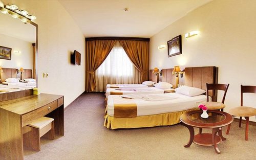 اتاق خانوادگی هتل کیانا مشهد