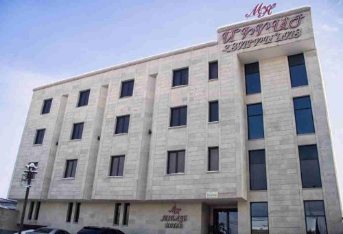 نمای بیرونی هتل میراژ ارمنستان در شهر ایروان