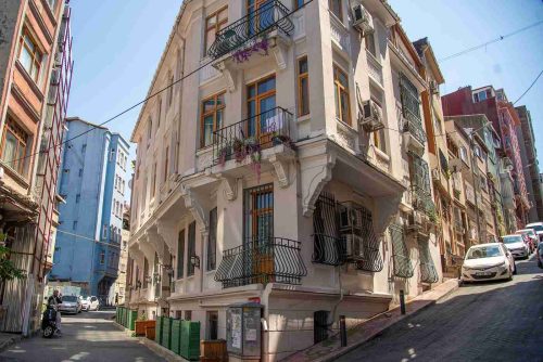 نمای هتل امی تکسیم استانبول