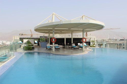 استخر روباز هتل گرند میلینیوم مسقط