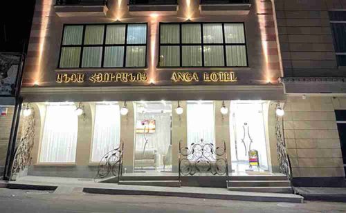 نمای بیرونی هتل آنگا ایروان