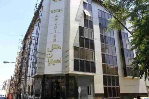 نمای بیرونی هتل امینیان مشهد