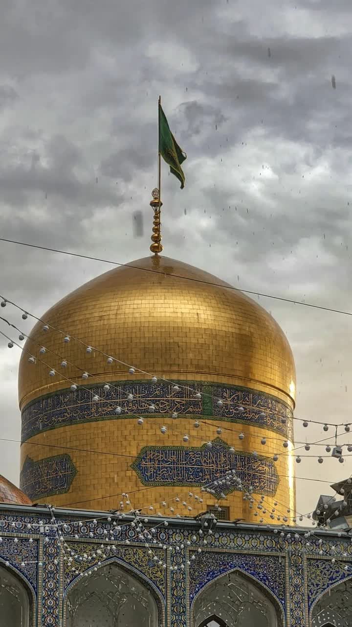 تور هوایی مشهد ویژه ۲۰ اردیبهشت