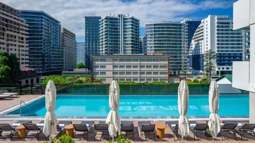 استخر روباز هتل استیپس باتومی