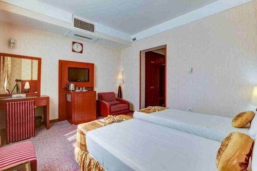 اتاق دو نفره استاندارد هتل عماد مشهد