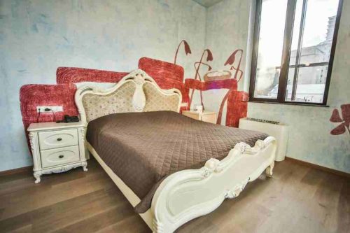 اتاق دو نفره هتل واین پالاس تفلیس