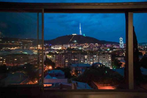 اتاق رو به شهر اولد سیتی بوتیک هتل تفلیس