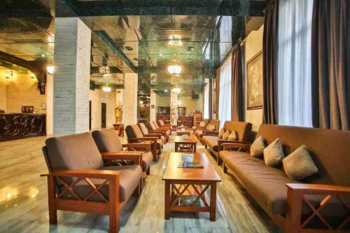 کافیشاپ هتل واین پالاس تفلیس