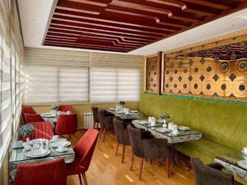 رستوران هتل کلاور باکو