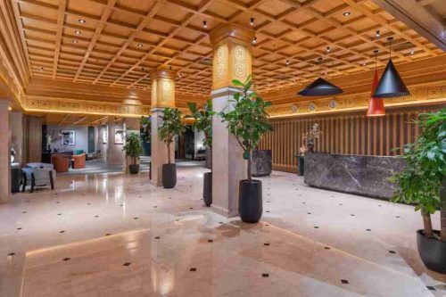 لابی هتل رادیسون بلو دبی دیره کریک