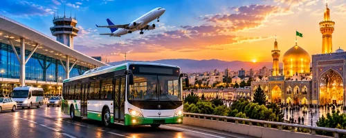 تصویر اتوبوس شهری سفید و سبز در مسیر فرودگاه مشهد به حرم امام رضا، همراه با نمای ساختمان فرودگاه، هواپیما، گنبد طلایی و گلدستههای حرم