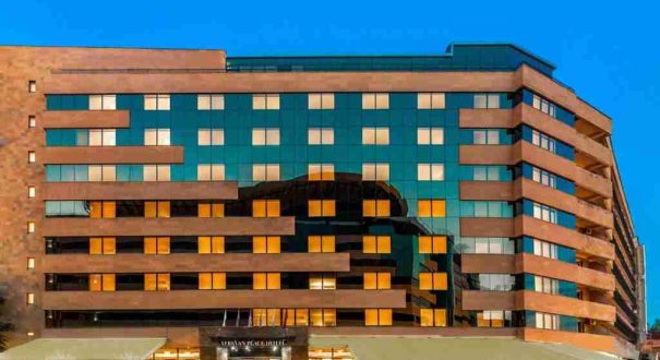 نمای بیرونی هتل ایروان پالاس ایروان