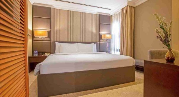 اتاق یک تخته دو نفره به سبک مدرن هتل 5 ستاره Dubai Marine Beach Resort and Spa