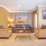 استراحت در اتاق مدرن هتل 5 ستاره Dubai Marine Beach Resort and Spa