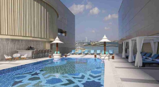 استخر روباز هتل حیات رجنسی دبی