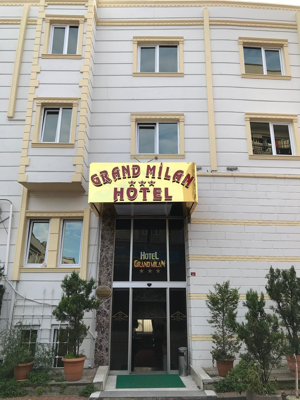 تور استانبول هتل گرندمیلان ویژه اردیبهشت