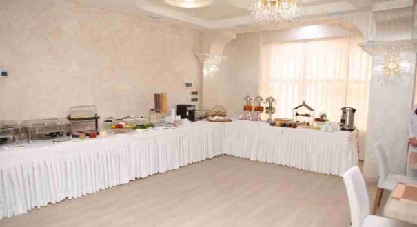 رستوران هتل آنگا ایروان