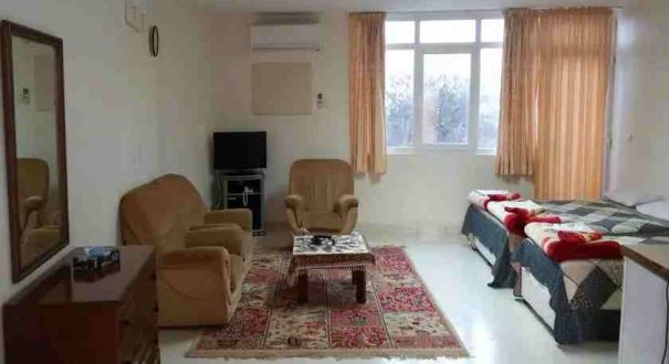 مبلمان ساده و شیک اتاق هتل سیمرغ کیش مبلمان اتاق هتل سیمرغ کیش