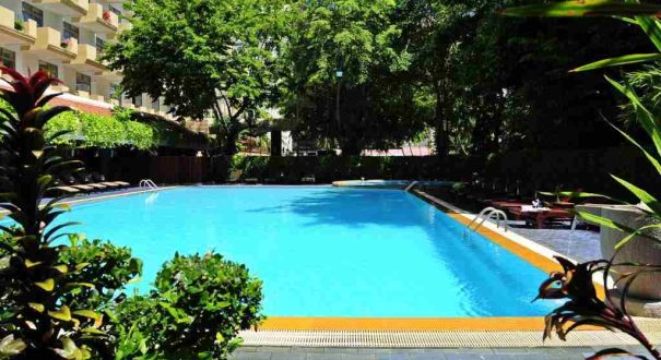 استخر روباز هتل گلدن بیچ پاتایا