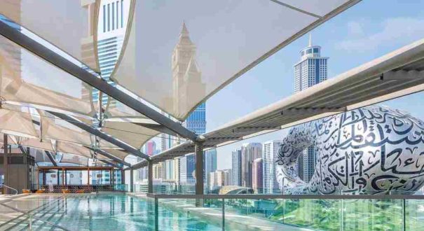 استخر روباز هتل 25 آورز وان سنترال دبی