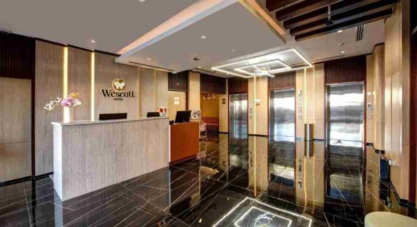 لابی بزرگ  هتل وسکوت دبی لابی هتل وسکوت دبی