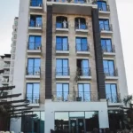نمای ساختمان هتل کنیاک ایروان ارمنستان نمای بیرونی هتل کنیاک ایروان