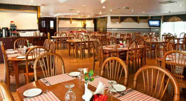 نمای بیرونی هتل لندمارک پلازا بنیاس دبی