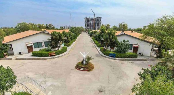 نمای بیرونی هتل شباویز کیش