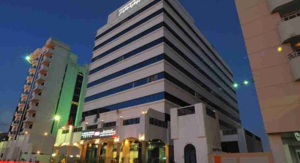 نمای بیرونی هتل د پارک دبی