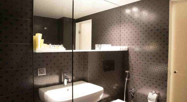 حمام اتاق‌های هتل نوا ایروان