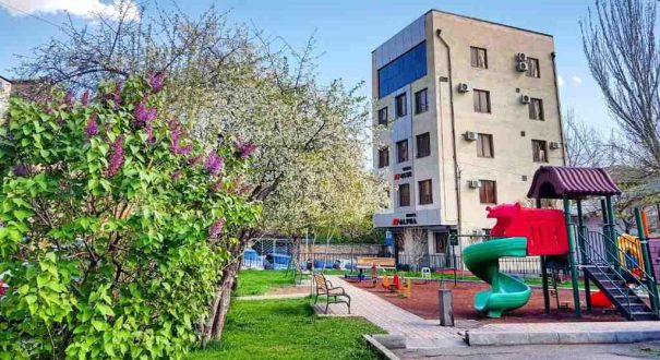 نمای هتل آلفا ایروان