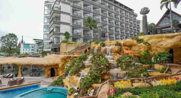 نمای بیرونی هتل گاردن کلیف ریزورت و اسپا پاتایا