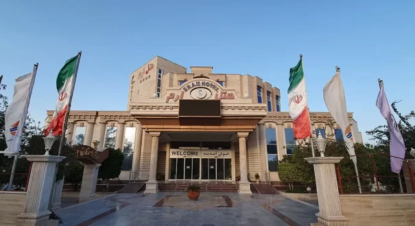نمای بیرونی هتل ارم قشم نمای هتل ارم قشم