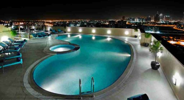 استخر روباز هتل الیت بایبلوس دبی