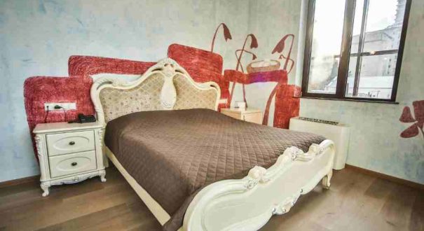 اتاق دو نفره هتل واین پالاس تفلیس