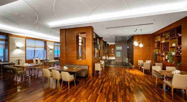 رستوران هتل هالیدی این باکو