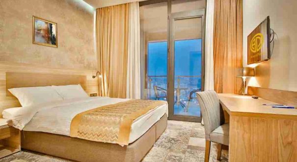 اتاق دو نفره هتل آمری پلازا تفلیس