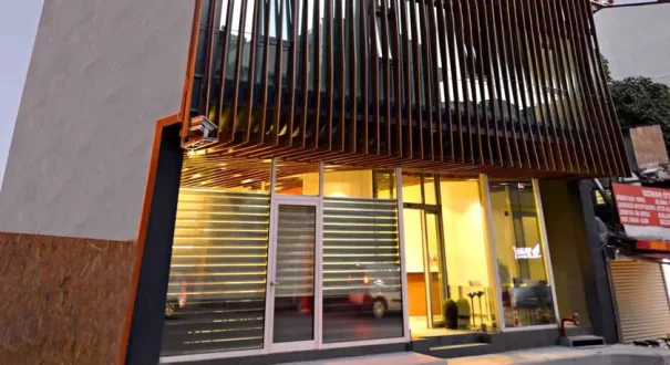 نمای بیرونی هتل آلاین استانبول نمای هتل آلاین استانبول