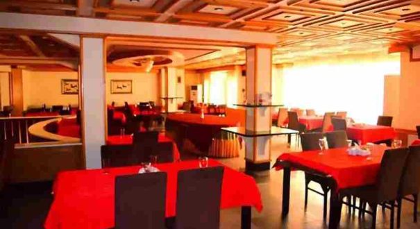 رستوران هتل پارسیان کیش