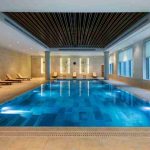 استخر سرپوشیده هتل هالیدی این باکو