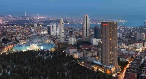 نمای هتل استانبول ماریوت شیشلی