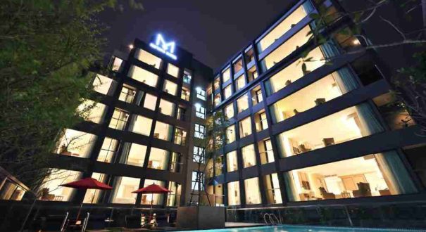 استخر روباز هتل ام پاتایا