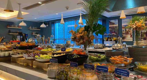 رستوران هتل اج کریک ساید دبی