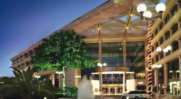 نمای هتل موونپیک گرند البوستان دبی