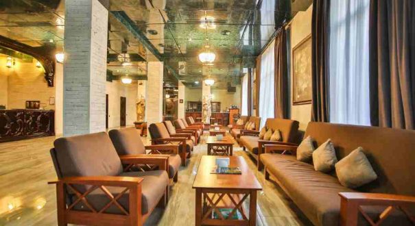 کافی‌شاپ هتل واین پالاس تفلیس