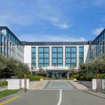 نمای بیرونی هتل ماریوت بولوارد باکو