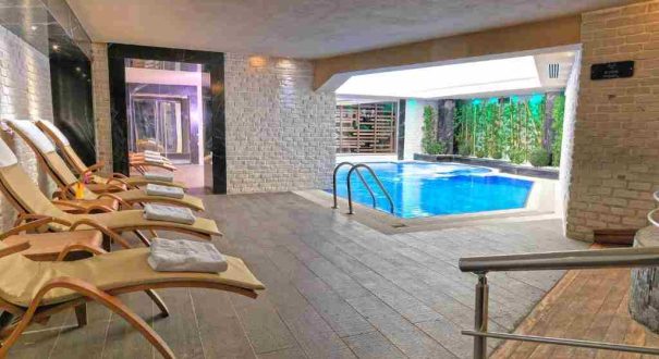 استخر و اسپا هتل مرکیور بومونتی استانبول