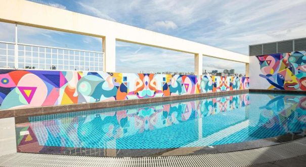 استخر روباز هتل ایبیس بوجت سنگاپور سلگی استخر روباز هتل ایبیس بوجت سنگاپور سلگی