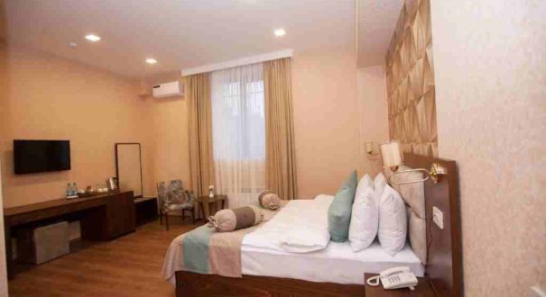 اتاق استاندارد دو نفره هتل آوروم باکو اتاق استاندارد دو نفره هتل آوروم باکو