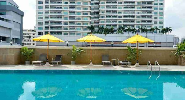 استخر روباز هتل فوروم پارک بانکوک